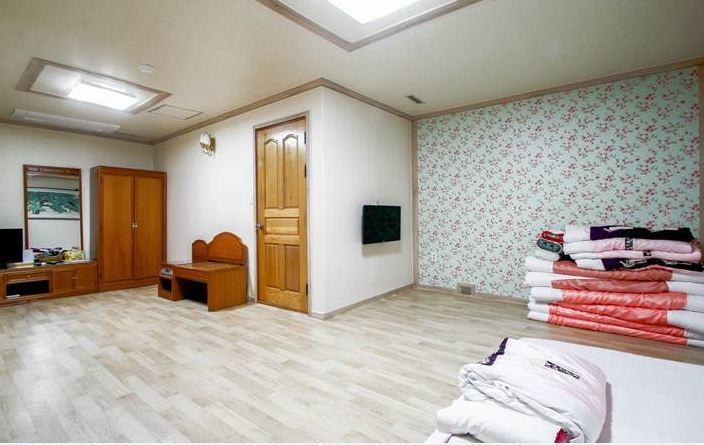 Geoje Tourist Hotel エクステリア 写真