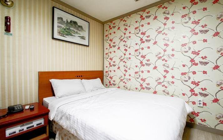 Geoje Tourist Hotel エクステリア 写真