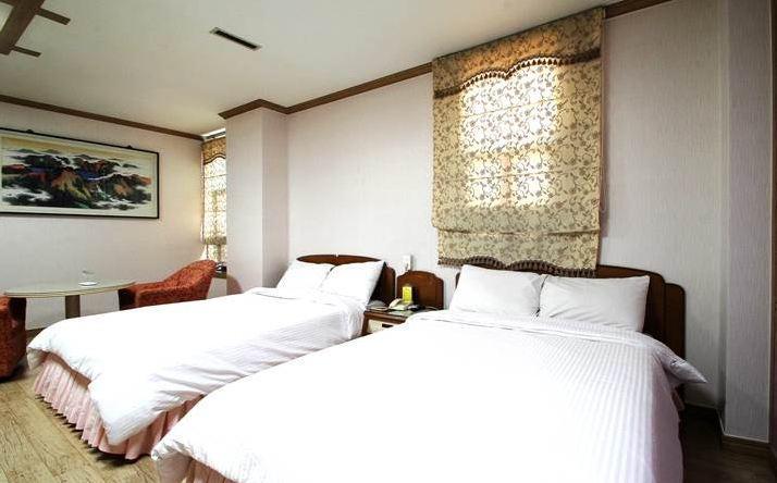 Geoje Tourist Hotel エクステリア 写真